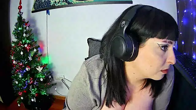 EmmaKrosss online show from 12-17-24, 03:06