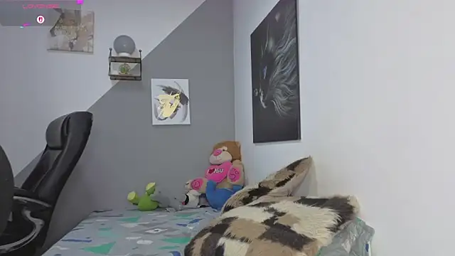 charlotte 002 online show from 10-31-25, 02:56