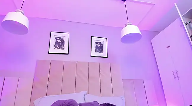 April bowie online show from 02-02-25, 11:51