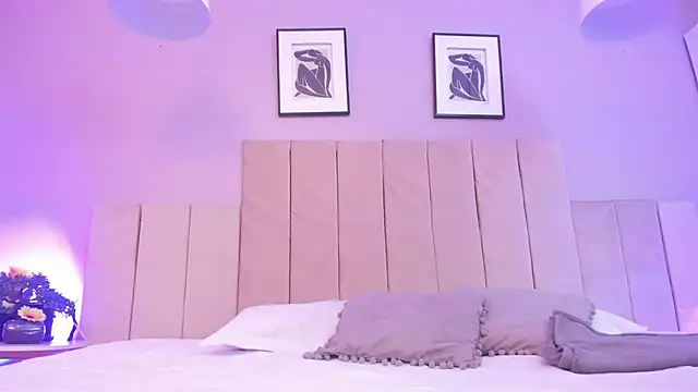 April bowie online show from 02-25-25, 11:52