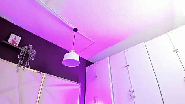 April bowie online show from 03-10-26, 11:37