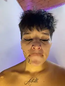 AbbyFtLuna online show from 03-09-25, 10:30