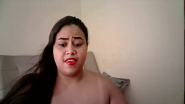 Snapshot of abril_sexy04 chatting on 06-02-26, 02:08 abril sexy04 online show from 06-02-26, 02:08