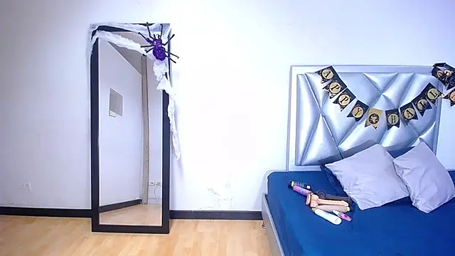 exotic karmella online show from 10-22-25, 01:39