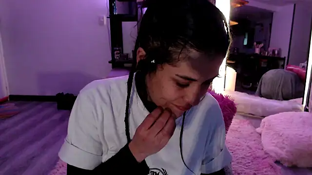 Hellen dumont online show from 02-25-26, 01:48