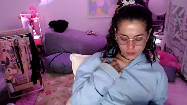 Hellen dumont online show from 04-21-26, 02:51