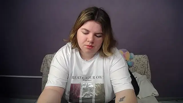 so shy online show from 03-31-26, 06:25