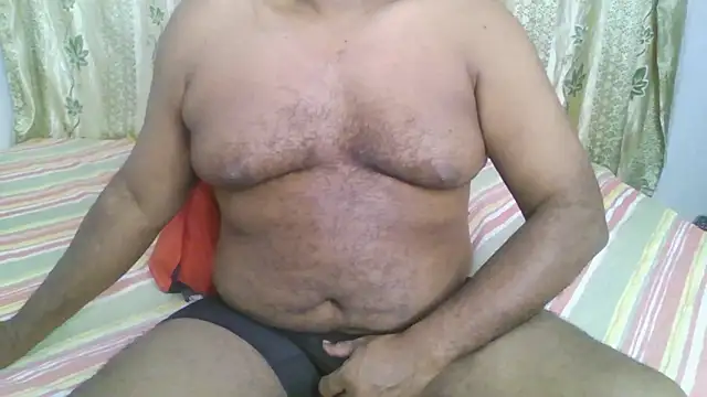 Beargryzzly online show from 12-19-24, 01:39