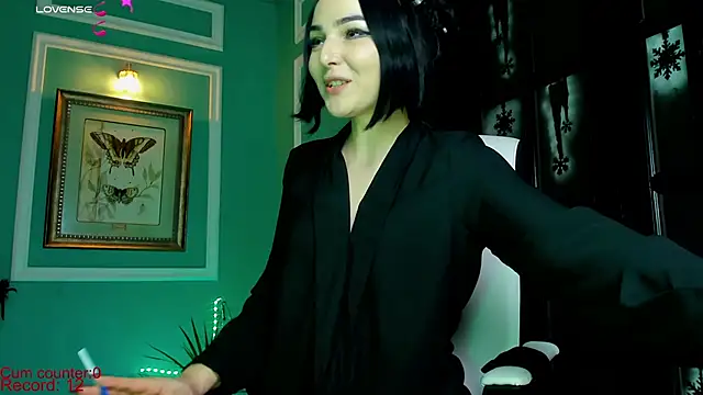 1Munique online show from 01-12-25, 04:08