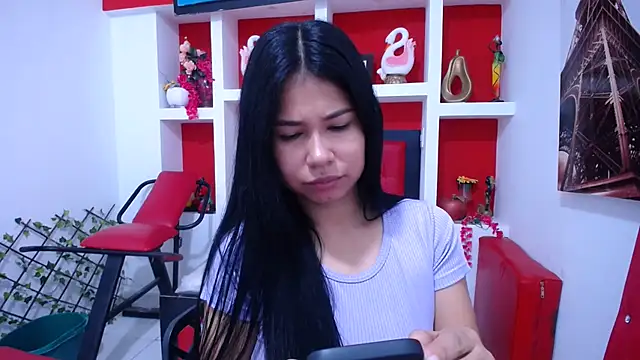 Snapshot of Letty_Plugxo chatting on 10-28-25, 12:19 Letty Plugxo online show from 10-28-25, 12:19