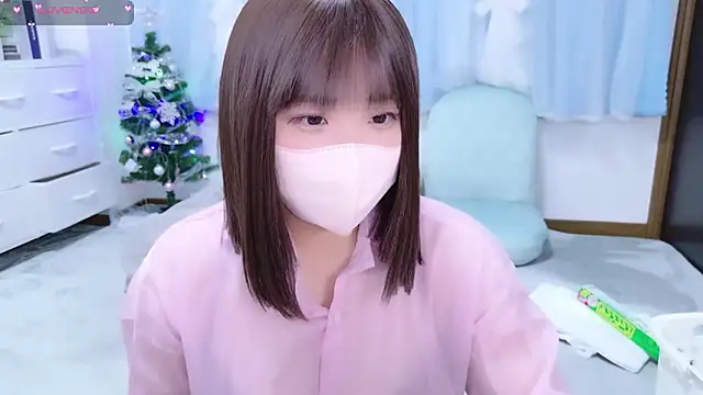 Snapshot of _mirai0917 chatting on 12-17-25, 11:22 mirai0917 online show from 12-17-25, 11:22