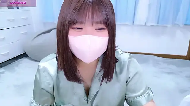 Snapshot of _mirai0917 chatting on 01-16-26, 10:47 mirai0917 online show from 01-16-26, 10:47