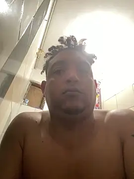 Snapshot of Gio_khalifa chatting on 06-17-26, 02:40 Gio khalifa online show from 06-17-26, 02:40