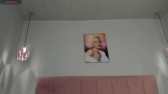 Snapshot of ScarletGV chatting on 05-26-26, 05:25 ScarletGV online show from 05-26-26, 05:25