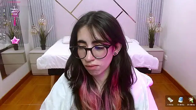 Snapshot of LenaRoses chatting on 11-06-25, 12:50 LenaRoses online show from 11-06-25, 12:50