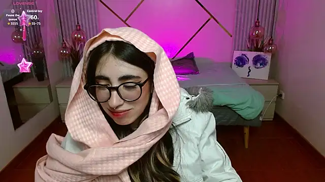 Snapshot of LenaRoses chatting on 02-07-26, 09:29 LenaRoses online show from 02-07-26, 09:29