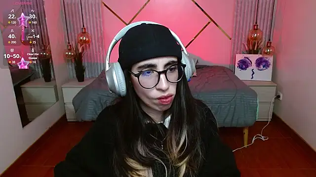 Snapshot of LenaRoses chatting on 03-19-26, 09:08 LenaRoses online show from 03-19-26, 09:08