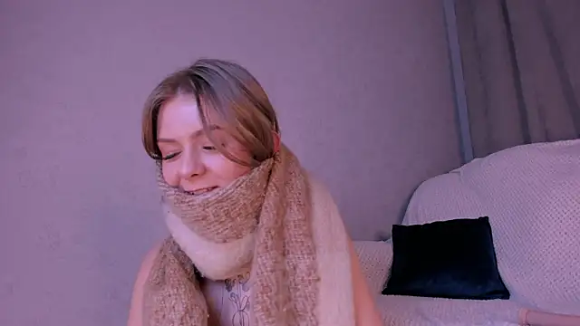 Snapshot of Naomi_Girly chatting on 12-25-24, 02:46 Naomi Girly online show from 12-25-24, 02:46