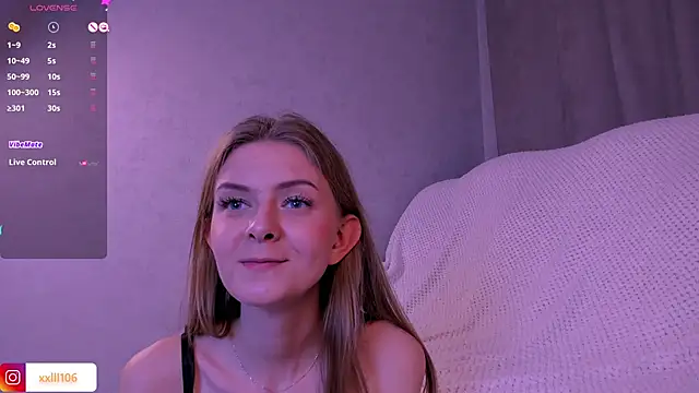 Snapshot of Naomi_Girly chatting on 01-15-25, 05:15 Naomi Girly online show from 01-15-25, 05:15