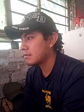 GusssHOT online show from 10-17-25, 03:47