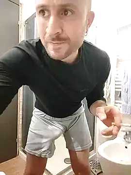 Snapshot of gilera250s chatting on 01-09-25, 04:39 gilera250s online show from 01-09-25, 04:39