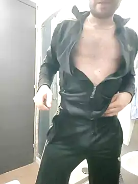 Snapshot of gilera250s chatting on 01-17-25, 11:40 gilera250s online show from 01-17-25, 11:40