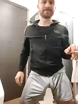 Snapshot of gilera250s chatting on 01-29-25, 08:56 gilera250s online show from 01-29-25, 08:56