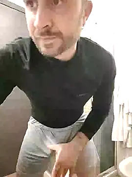 Snapshot of gilera250s chatting on 01-30-25, 04:34 gilera250s online show from 01-30-25, 04:34