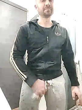 Snapshot of gilera250s chatting on 03-04-25, 07:54 gilera250s online show from 03-04-25, 07:54