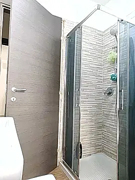 Snapshot of gilera250s chatting on 01-08-26, 02:41 gilera250s online show from 01-08-26, 02:41