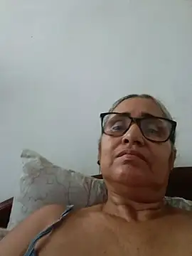  candi online show from 06-08-26, 11:54
