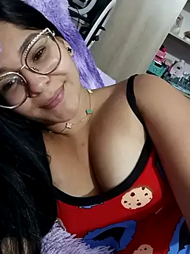 Snapshot of Prins_jazmin chatting on 06-04-26, 05:57 Prins jazmin online show from 06-04-26, 05:57