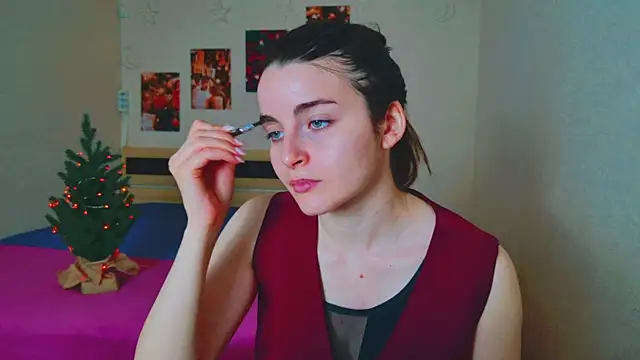 Miss Arwen online show from 12-24-24, 01:59