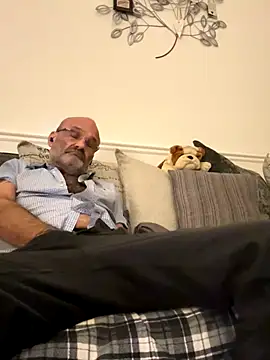 Snapshot of Shyboy817 chatting on 11-08-25, 01:39 Shyboy817 online show from 11-08-25, 01:39