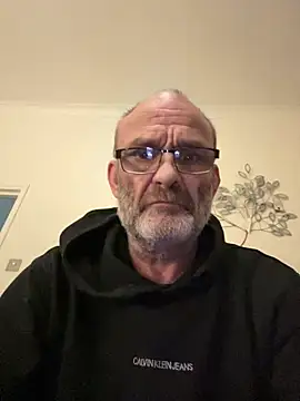 Snapshot of Shyboy817 chatting on 02-08-26, 08:01 Shyboy817 online show from 02-08-26, 08:01