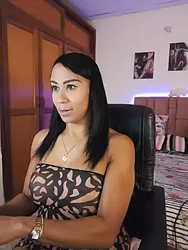 Snapshot of charlotte_bayron02 chatting on 05-29-26, 12:41 charlotte bayron02 online show from 05-29-26, 12:41