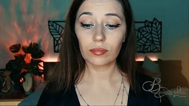 MissBeverlyMills online show from 01-17-25, 10:34