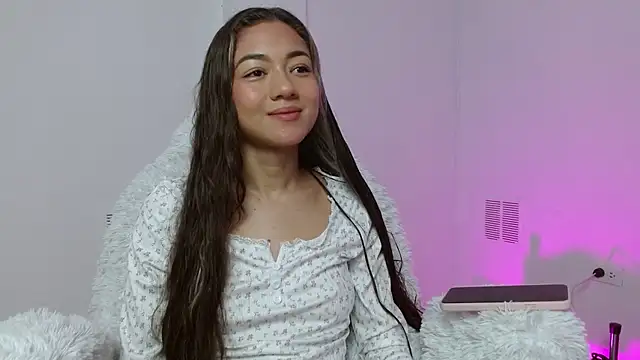 hantonella  online show from 11-14-25, 12:37