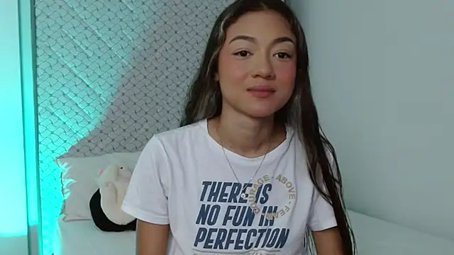 hantonella  online show from 06-03-26, 11:57