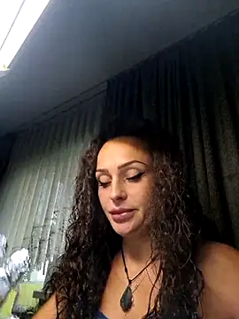 Snapshot of dolcevita002 chatting on 05-12-26, 06:10 dolcevita002 online show from 05-12-26, 06:10