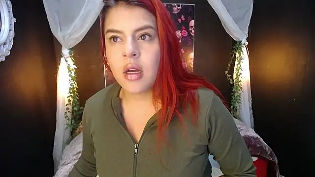 Snapshot of _poison_sweet chatting on 12-15-24, 02:05 poison sweet online show from 12-15-24, 02:05