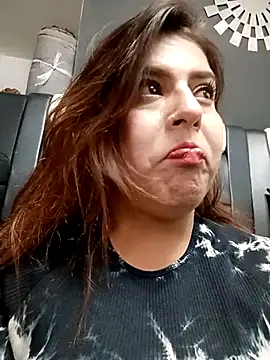 Snapshot of _poison_sweet chatting on 09-17-25, 05:58 poison sweet online show from 09-17-25, 05:58