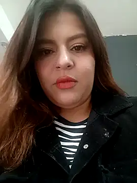 Snapshot of _poison_sweet chatting on 10-31-25, 03:46 poison sweet online show from 10-31-25, 03:46