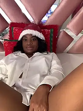 Snapshot of Tamara_Lubezkii chatting on 12-11-24, 07:36 Tamara Lubezkii online show from 12-11-24, 07:36