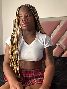 Snapshot of Tamara_Lubezkii chatting on 01-25-25, 06:02 Tamara Lubezkii online show from 01-25-25, 06:02