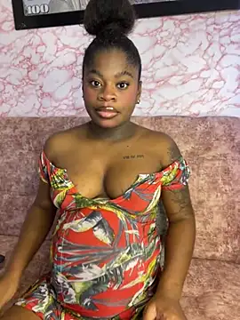 Snapshot of Tamara_Lubezkii chatting on 10-03-25, 08:06 Tamara Lubezkii online show from 10-03-25, 08:06