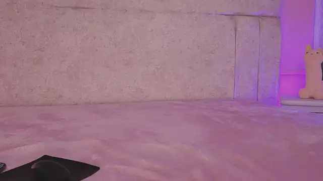 VeronicaMartiin online show from 04-15-26, 07:58