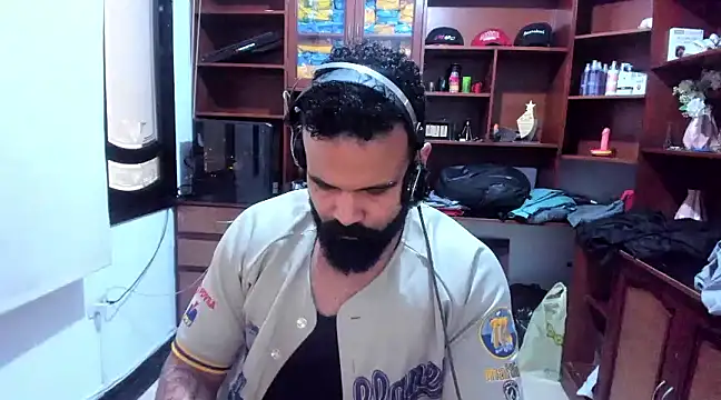 Snapshot of Drako_Argentii chatting on 12-22-24, 09:09 Drako Argentii online show from 12-22-24, 09:09