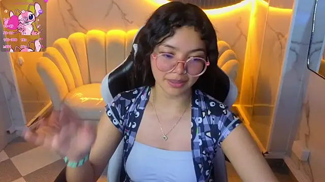 victoria castillo b online show from 03-02-26, 07:54