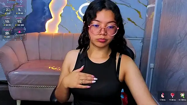 victoria castillo b online show from 04-19-26, 03:06